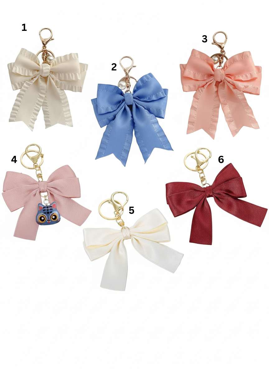 Derpy tiger bow keychain