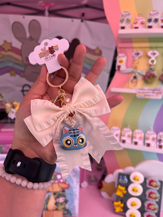 Derpy tiger bow keychain