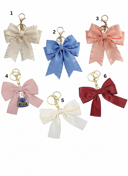 Derpy tiger bow keychain
