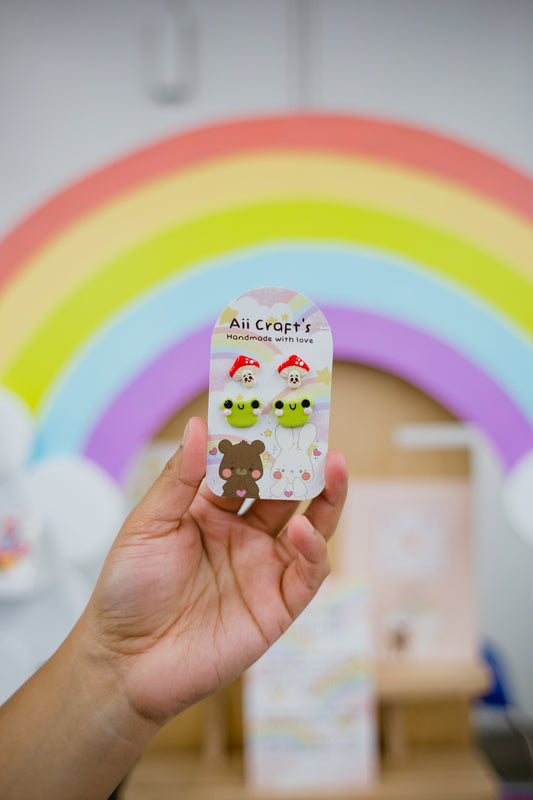 Froggie and mushrooms stud pack